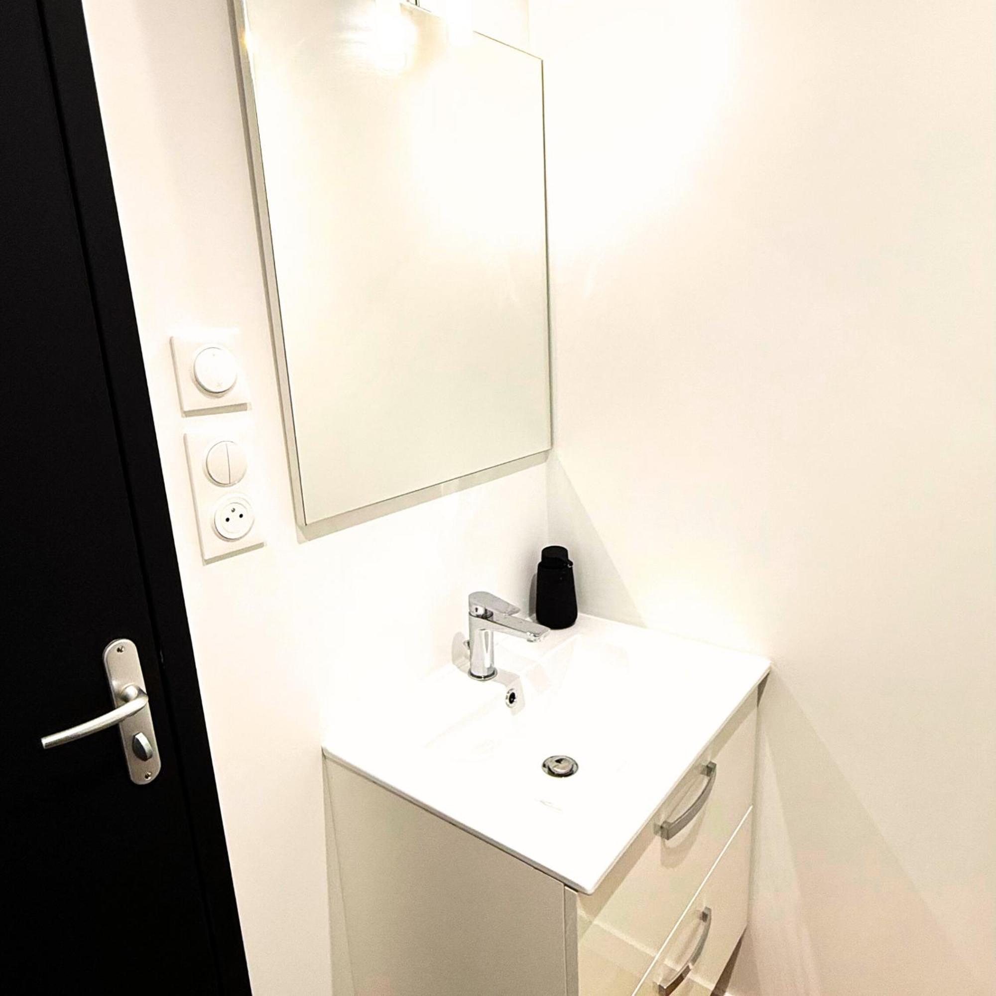 Ideal Pour Professionnels & Couples - Cinema Prive 4k - Wifi Fibre - Netflix & - Immersion Complete - Popcorn Offerts !
