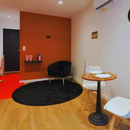 Ideal Pour Professionnels & Couples - Cinema Prive 4K - Wifi Fibre - Netflix & Disney Plus - Immersion Complete - Popcorn Offerts ! Saint-Etienne  Exterior photo