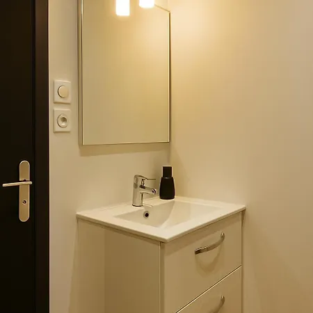 Ideal Pour Professionnels & Couples - Cinema Prive 4K - Wifi Fibre - Netflix & Disney Plus - Immersion Complete - Popcorn Offerts ! Saint-Etienne  Exterior photo